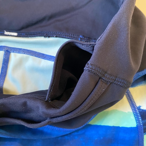 Lululemon Pace Pusher Capri Leggings
Luxtreme Brush Strokes Harbour Blue Menthol - Picture 9 of 12